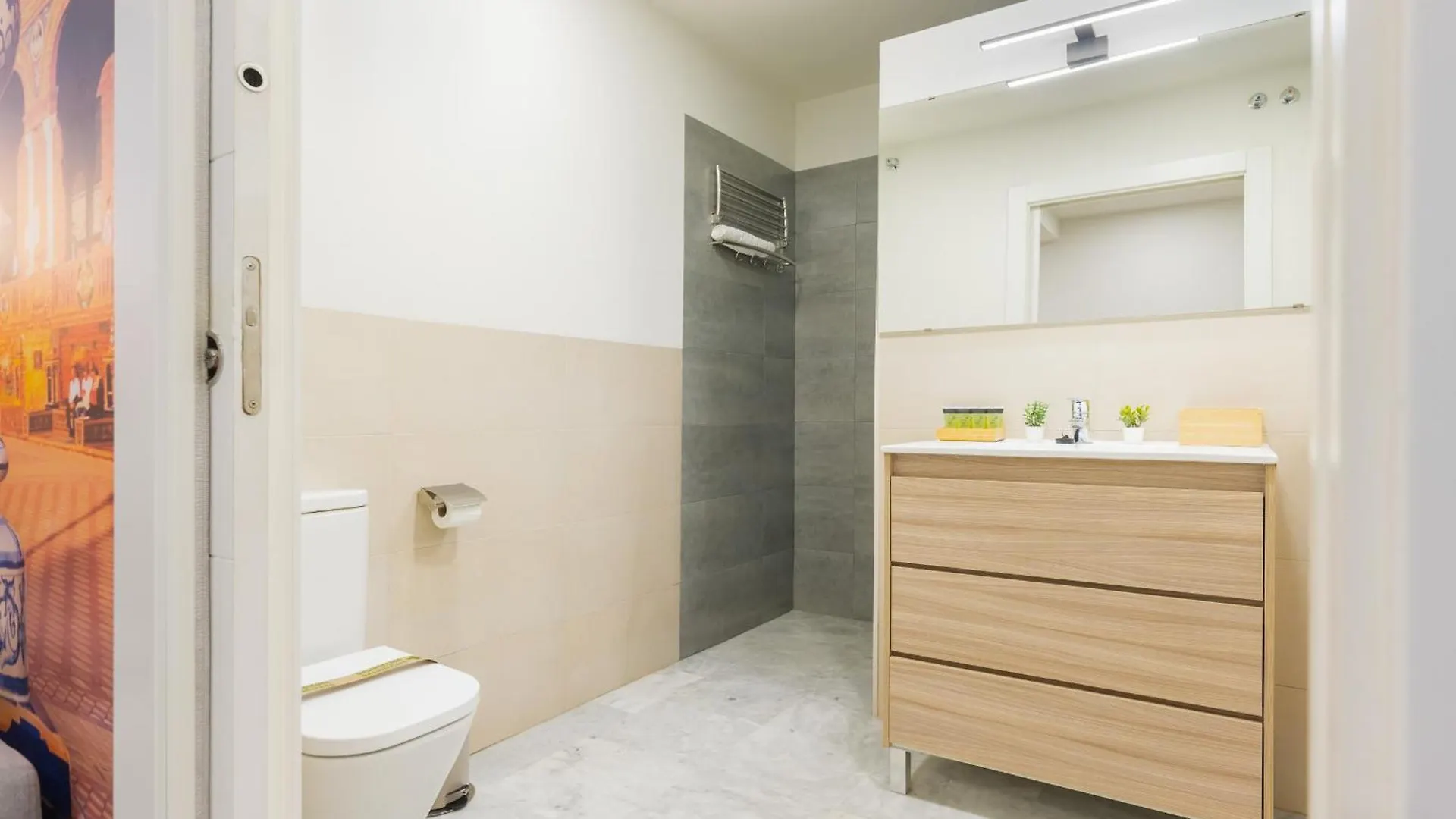 Spacious Functional - 1 Bd 1Bth - City Center Seville